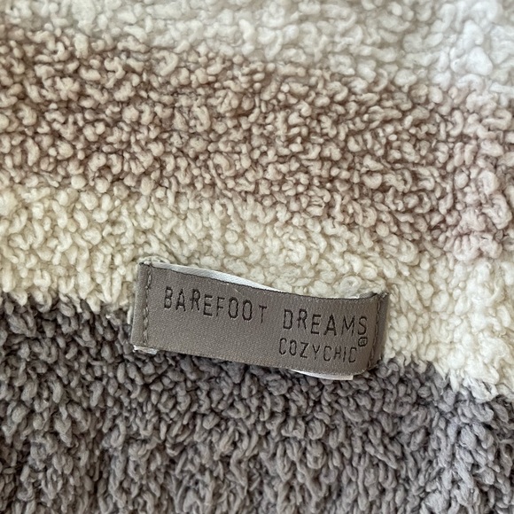 Barefoot Dreams Infant Blanket - Picture 2 of 4